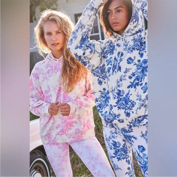 LOVESHACKFANCY Beach Riot Hoodie Sweatshirt - Picture 10 of 15